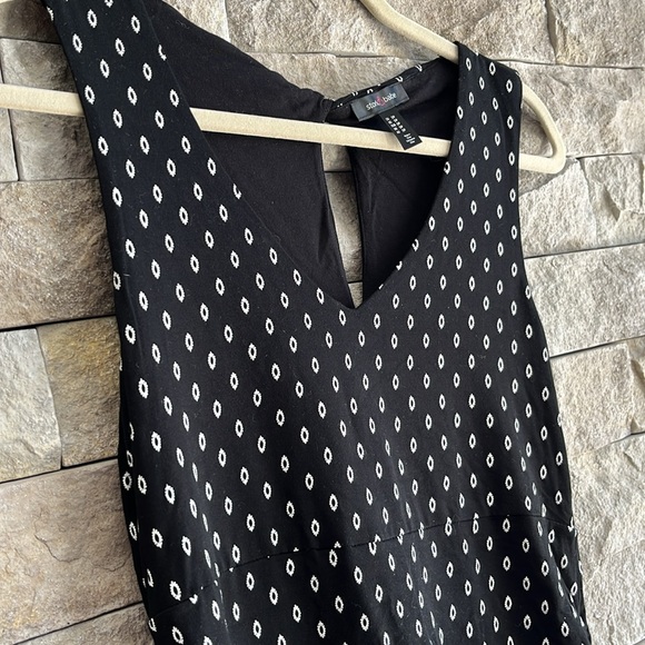 *MATERNITY* stretchy v-neck tank top - Picture 3 of 6